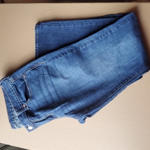 Old Navy Diva distressed jeans size 12 short preowned,  like new condition - Picture 1 of 6